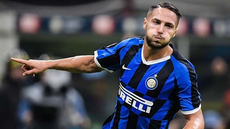 AC Milan dikabarkan batal merekrut calon bintang gratis Inter Milan, Danilo D’Ambrosio, di bursa transfer mendatang karena dianggap sudah terlalu tua. Copyright: © Vi-Images/GettyImages