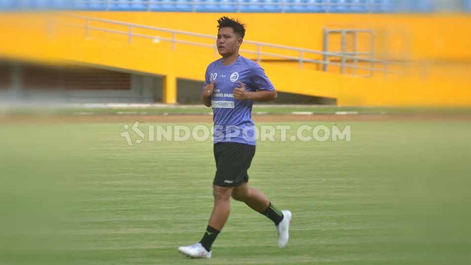 Yericho Christiantoko, wing bek Sriwijaya FC berpotensi terkena akumulasi kartu kuning. Copyright: © Muhammad effendi/INDOSPORT