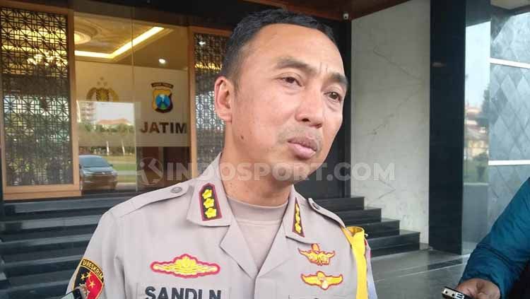 Kapolrestabes Surabaya, Kombes Pol Sandi Nugroho menjelaskan alasan utama tak ada izin dari kepolisian untuk laga Persebaya Surabaya vs Borneo FC. Copyright: © Fitra Herdian/INDOSPORT