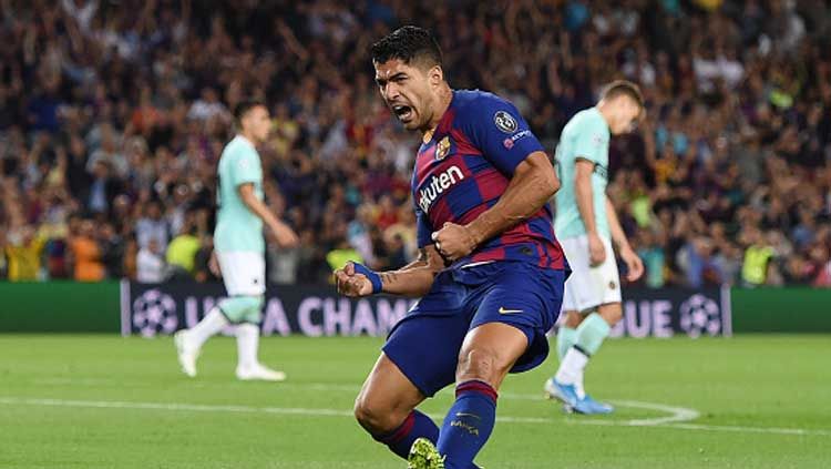Selebrasi Luis Suarez, striker Barcelona Copyright: © Alex Caparros/Getty Images