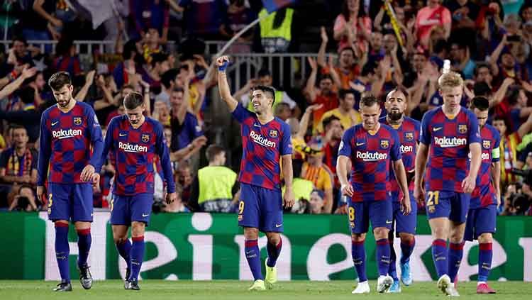 Labil pertahankan Luis Suarez, Barcelona kembali alami bencana fatal ditinggal berbagai petinggi klub. Copyright: © David S. Bustamante/Soccrates/Getty Images