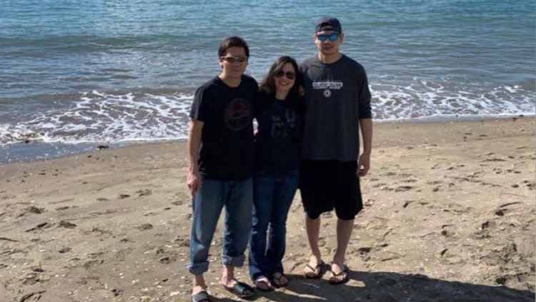 Potret terkini Ardy B. Wiranata, legenda bulutangkis Indonesia bersama keluarga. Copyright: &copy; Dok. Pribadi Ardy B. Wiranata