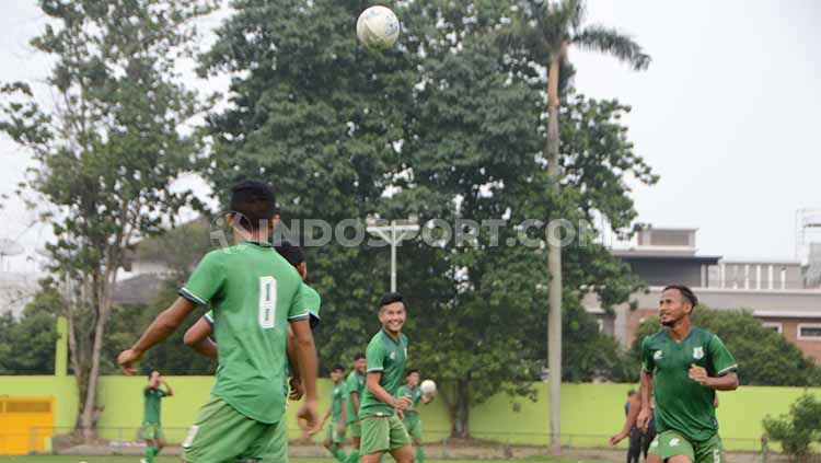 Skuat PSMS Medan berlatih di komplek Stadion Kebun Bunga, Medan. Copyright: © Aldi Aulia Anwar/INDOSPORT