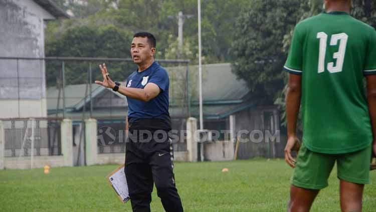 Pelatih PSMS Medan, Jafri Sastra Copyright: © Aldi Aulia Anwar/INDOSPORT