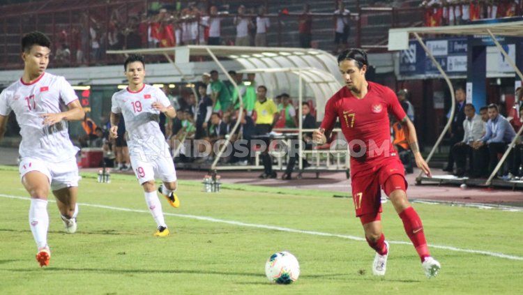 Media Vietnam sepertinya kegirangan mendengar kabar kalau PSSI tidak memberikan target tinggi kepada Timnas Indonesia di Piala AFF 2020. Copyright: © Nofik Lukman/INDOSPORT