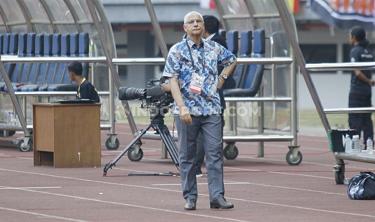 Edson Tavares akhirnya menjalani debutnya sebagi pelatih baru Persija Jakarta di kabcah Liga 1 2019. Copyright: © Herry Ibrahim/INDOSPORT