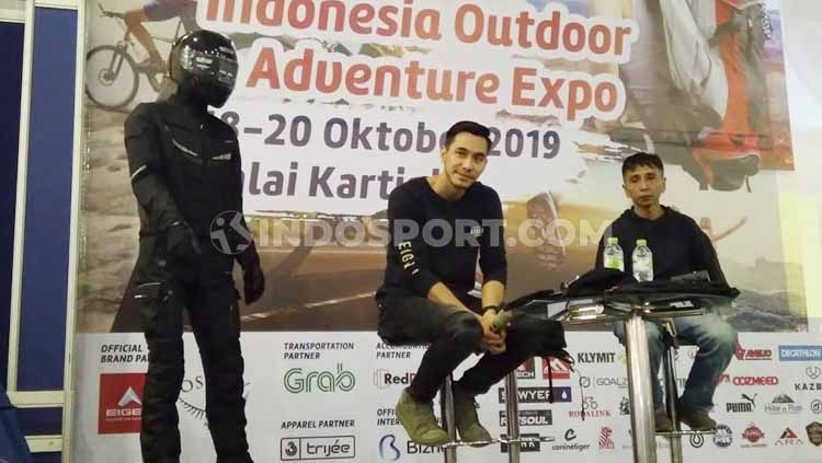 Punya misi sosial, Darius Sinathrya lakukan Riding Motor hingga ke Himalaya. Copyright: &copy; Sesa Hidayat Putra/INDOSPORT