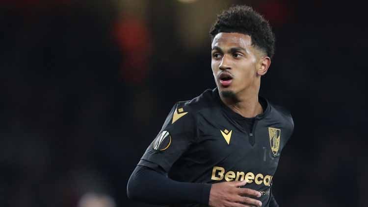 Marcus Edwards pada laga saat melawan Arsenal. Copyright: © Charlotte Wilson/Offside/Offside via Getty Images