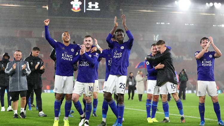 Skuat Leicester City merayakan kemenangan 9-0 atas Southampton di Liga Inggris. Copyright: © Naomi Baker/Getty Images
