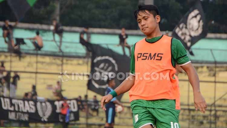 Natanael Siringoringo saat membela PSMS Medan. Kini ia bermain di Kelantan FC di Liga Malaysia, tetapi gajinya tidak dibayarkan oleh klub. Copyright: © Aldi Aulia Anwar/INDOSPORT