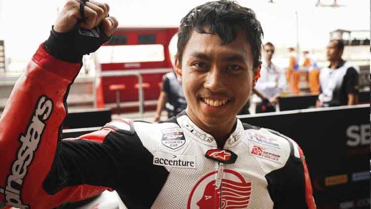 Pihak Kemenpora memberi bantuan untuk keluarga Afridza Munandar, pembalap Indonesia yang tewas saat melakoni balapan Asia Talent Cup 2019. Copyright: © TMCBlog