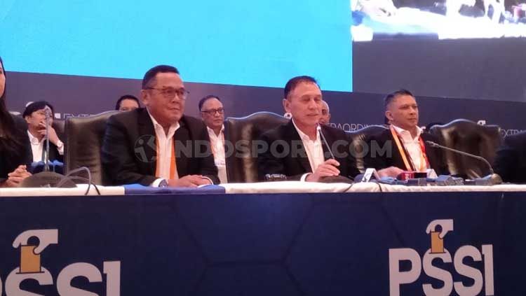 Hubungan dua pucuk pimpinan PSSI, Mochamad Iriawan dan Cucu Soemantri dikabarkan tengah tidak harmonis. Copyright: © Shintya Anya Maharani/INDOSPORT