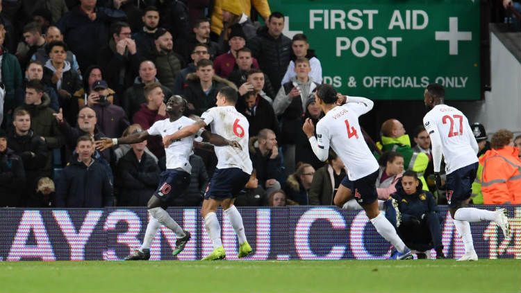 Sadio Mane menjadi bintang kemenangan Liverpool atas Aston Villa di pekan ke-11 Liga Inggris. Copyright: © Laurence Griffiths/Getty Images