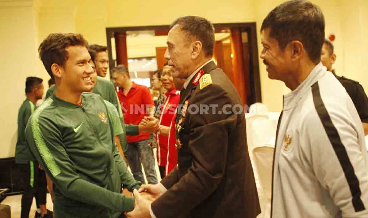 Kunjungan Ketum PSSI, Mochamad Iriawan ke skuat Timnas Indonesia U-23 di Hotel Sultan Senayan, Jakarta, Rabu (06/11/19). Kedatangan Iwan Bule untuk memberikan semangat untuk Egy Maulana Vikri dkk yang akan berjuang di SEA Game 2019. Copyright: © Herry Ibrahim/INDOSPORT
