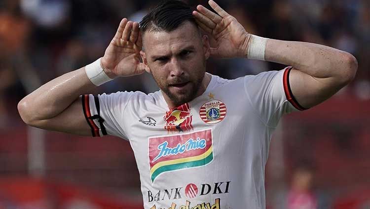 Usai Diganjar Kontrak, Marko Simic Dugem Sembari Merokok di Kroasia