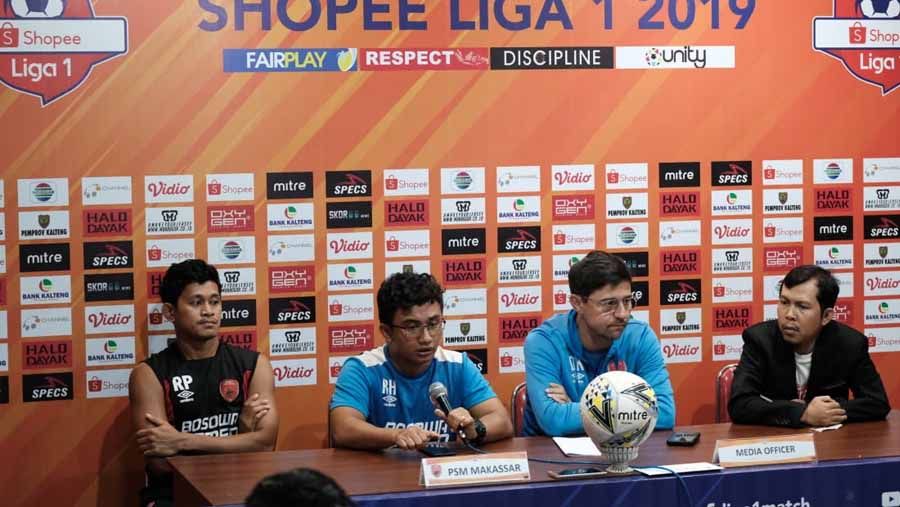 Konferensi pers PSM Makassar sebelum melawan Kalteng Putra. Copyright: © Media PSM Makassar
