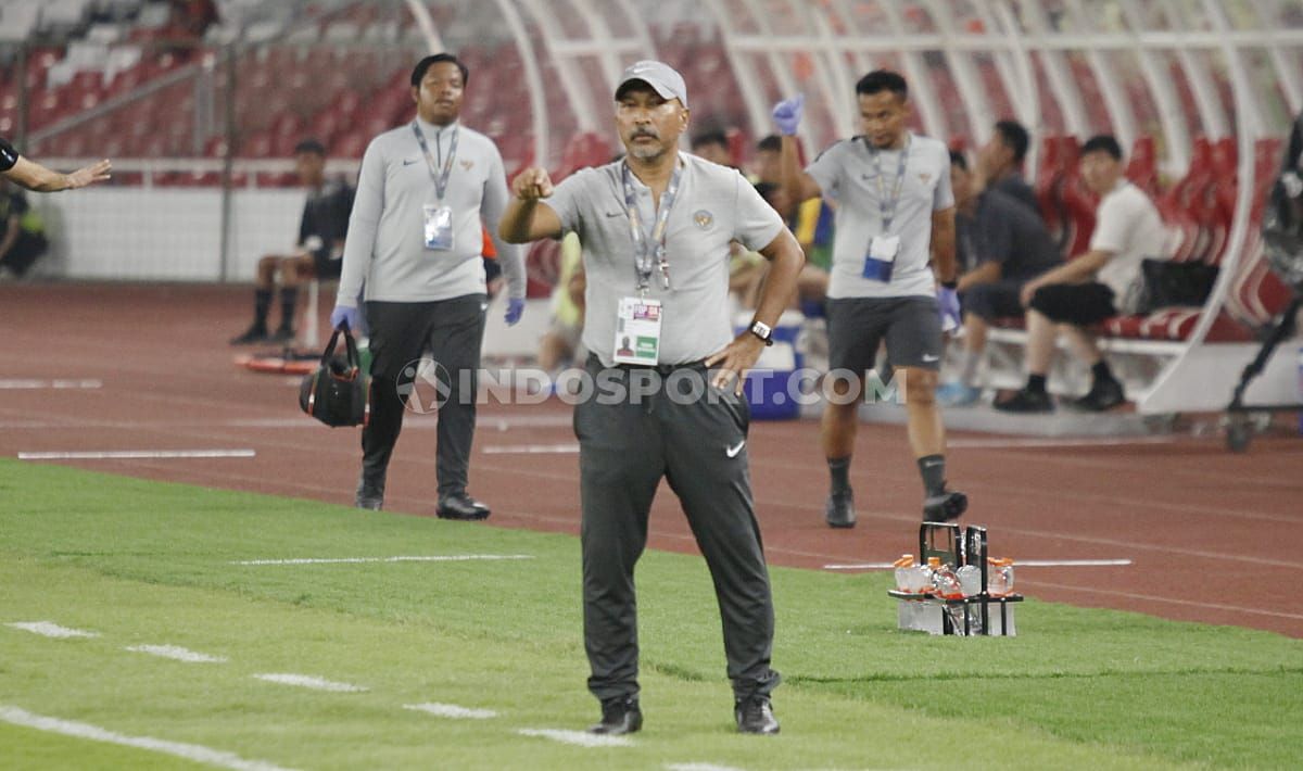 Eks Pelatih Persiwa Meninggal, Fakhri Husaini Berduka Copyright: © Herry Ibrahim/INDOSPORT