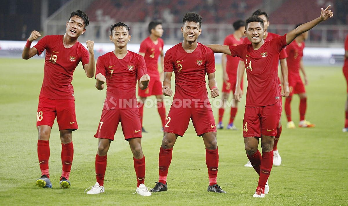Skuat Timnas Indonesia U-19 usai pertandingan antara Indonesia U-19 vs Korea Utara U-19. Copyright: © Herry Ibrahim/INDOSPORT