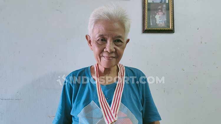 Tepat hari ini, salah satu pahlawan bulutangkis Indonesia, yaitu Tati Sumirah resmi bertambah usia yaitu genap berusia 68 tahun. Copyright: © Martin Gibsian/INDOSPORT