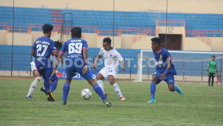 Momen di laga Bhayangkara FC vs PSIS di Final Liga 1 U-18. Copyright: © Alvin Syaptia Pratama/INDOSPORT