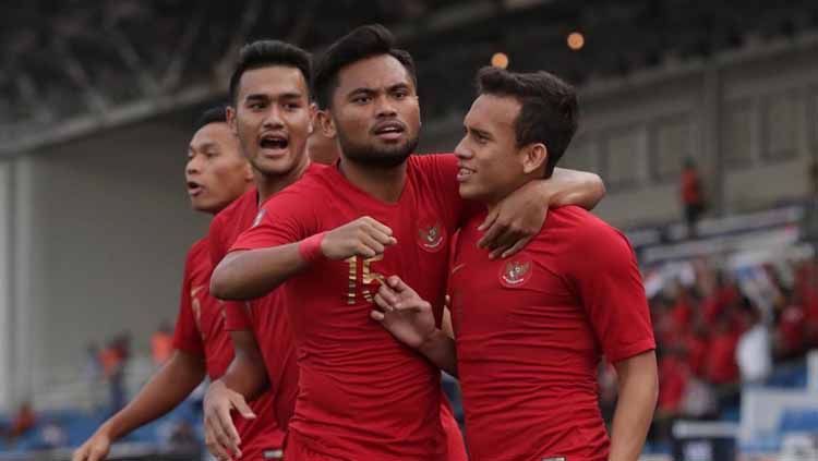Timnas Indonesia U23 melakukan selebrasi usai menang 2-0 atas Thailand Copyright: © officialpssi