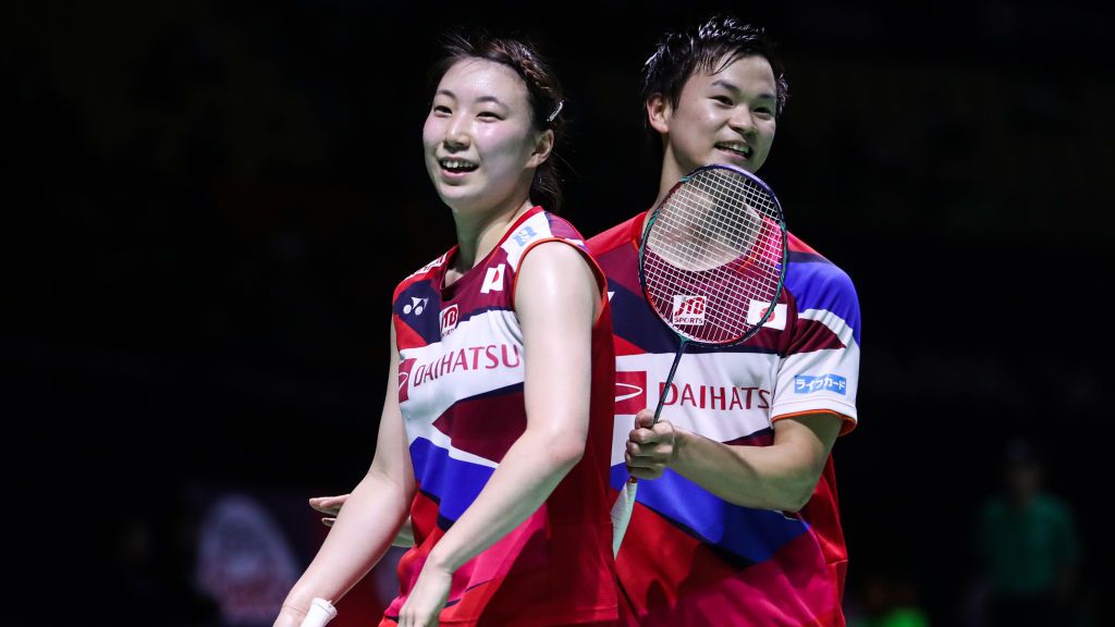 Pasangan ganda campuran Jepang, Yuta Watanabe dan Arisa Higashino. Copyright: © Shi Tang/Getty Images