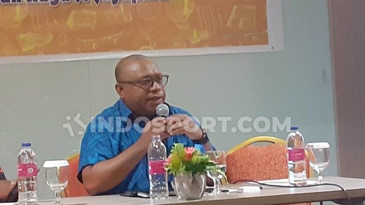 Plt Kepala Dinas Olahraga dan Pemuda Provinsi Papua, Alexander Kapisa Copyright: © Sudjarwo/FOOTBALL265.COM