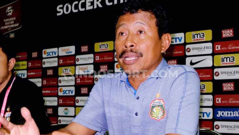 Nama eks pelatih Bhayangkara FC, Ibnu Grahan, tentu sudah tak asing lagi bagi para pencinta sepak bola Indonesia. Apa kabar dirinya? Copyright: © Fitra Herdian/INDOSPORT