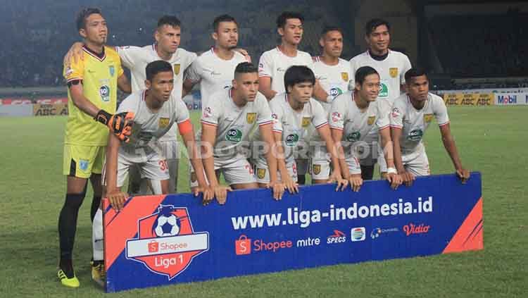 Starting eleven Persela Lamongan menghadapi Persib Bandung pada pertandingan Liga 1 2019. Copyright: © Ronald Seger Prabowo/INDOSPORT