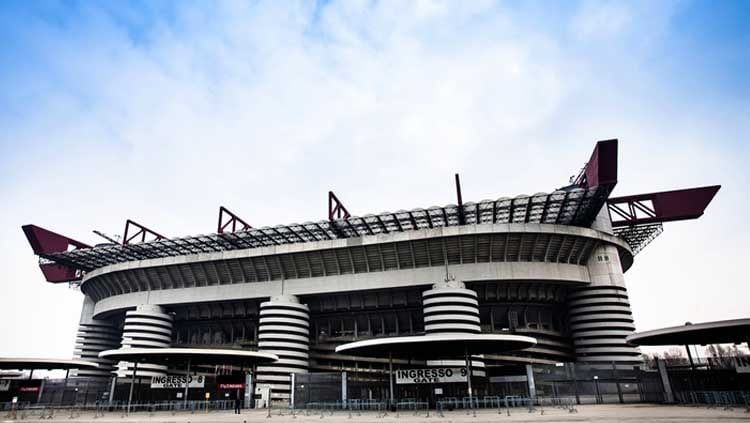 Stadion San Siroa atau Giuseppe Meazza, milik dua klub Serie A Italia, Inter Milan dan AC Milan. Copyright: © Pinterest