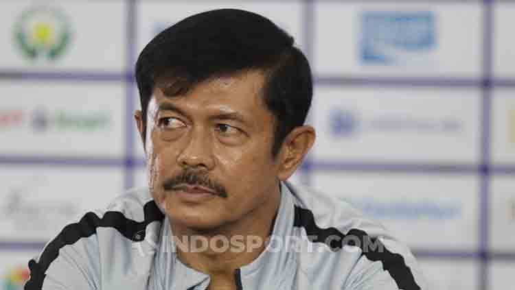 Pelatih Timnas Indonesia U-23, Indra Sjafri dalam jumpa pers jelang melawan Myanmar U-23 di Stadion Rizal Memorial, Jumat (06/12/19). Copyright: © Ronald Seger Prabowo/INDOSPORT