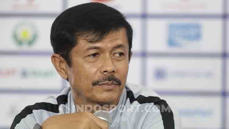 Pelatih Timnas Indonesia U-23, Indra Sjafri dalam jumpa pers jelang melawan Myanmar U-23 di Stadion Rizal Memorial, Jumat (06/12/19). Copyright: © Ronald Seger Prabowo/INDOSPORT