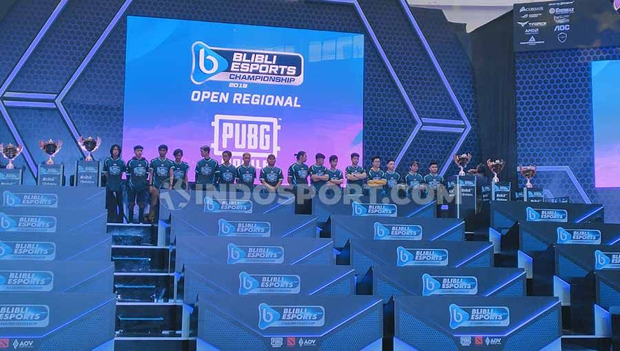 Gamers dari Universitas Jayabaya dan Universitas Atmajaya menjuarai Blibli eSports Championship 2019 di nomor game Dota 2, PUBG Mobile, dan Arena of Valor (AOV) Copyright: © Martin Gibsian/INDOSPORT