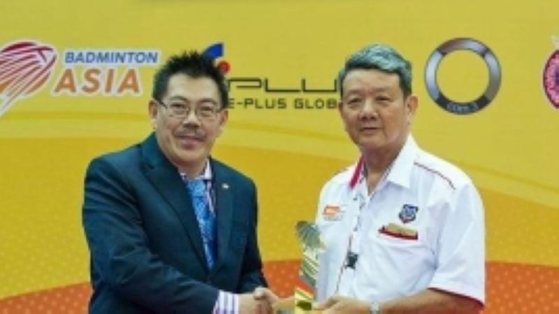 Bambang Roedyanto (kiri) terpilih jadi Dewan BWF. Copyright: © badmintonasia.org