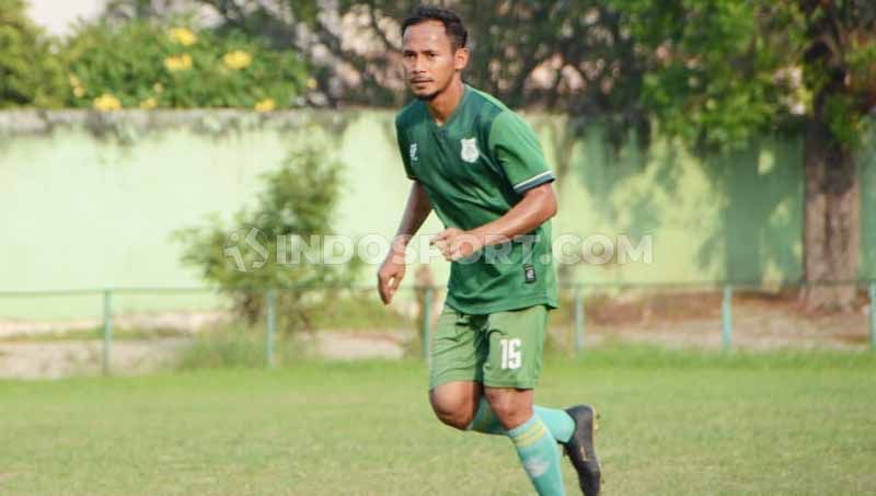 Eli Nasoka menjadi salah satu pemain PSMS Medan yang kini berstatus bebas transfer jelang Liga 2 2020. Copyright: © Aldi Aulia Anwar/INDOSPORT