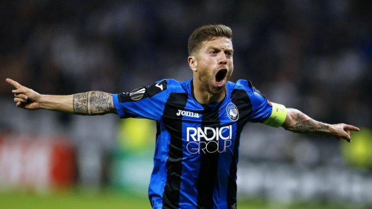 Raksasa Serie A Liga Italia, Inter Milan, dikabarkan siap menggunakan trik atau cara ini untuk bisa mendaratkan pemain Atalanta yang bernama Papu Gomez. Copyright: © FifaUltimateTeam.it