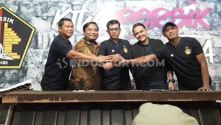 CEO Persik Kediri, Abdul Hakim Bafagih menyatakan bahwa penunjukan Joko Susilo sebagai head coach, dibarengi target realistis untuk Liga 1 2020. Copyright: © Ian Setiawan/INDOSPORT