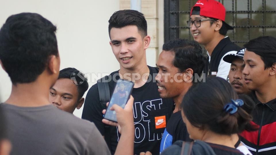 Kiper Bali United, Nadeo Argawinata, mengaku sering merasakan gempa bumi semenjak pindah ke Pulau Dewata. Copyright: © Nofik Lukman/INDOSPORT