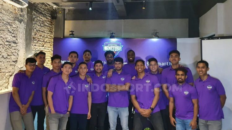 Roster klub basket Amartha Hangtuah untuk IBL 2020. Copyright: © Zainal Hasan/INDOSPORT