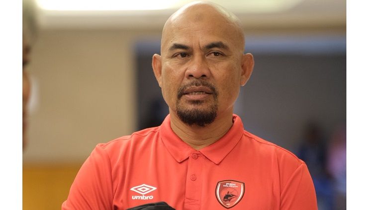 Asisten pelatih klub Liga 1 PSM Makassar, Herrie Setyawan, menanggapi pernyataan Bojan Hodak (head coach/pelatih kepala PSM) yang sempat viral. Copyright: © PSM Makassar