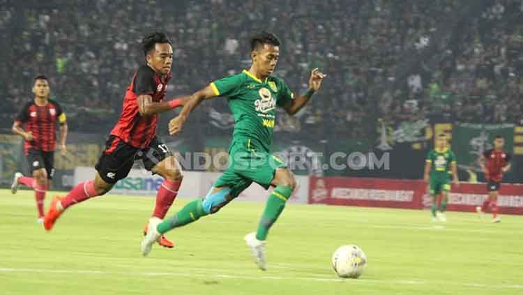 Persebaya Surabaya vs Persis Solo di launching tim sebelum Liga 1 2020. Copyright: © Fitra Herdian/INDOSPORT