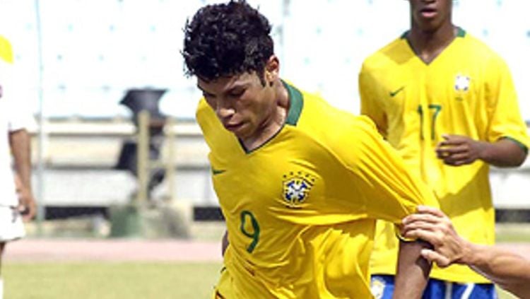 Winger Tira Persikabo di Liga 1 2020, Ciro Alves pernah memperkuat Brasil di Piala Dunia U-20 2009 silam. Copyright: © EFE