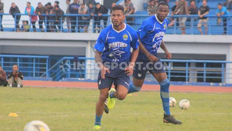 Dua pemain asing klub Liga 1 Persib Bandung, Geoffrey Castillion, dan Wander Luiz. Copyright: © Arif Rahman/INDOSPORT