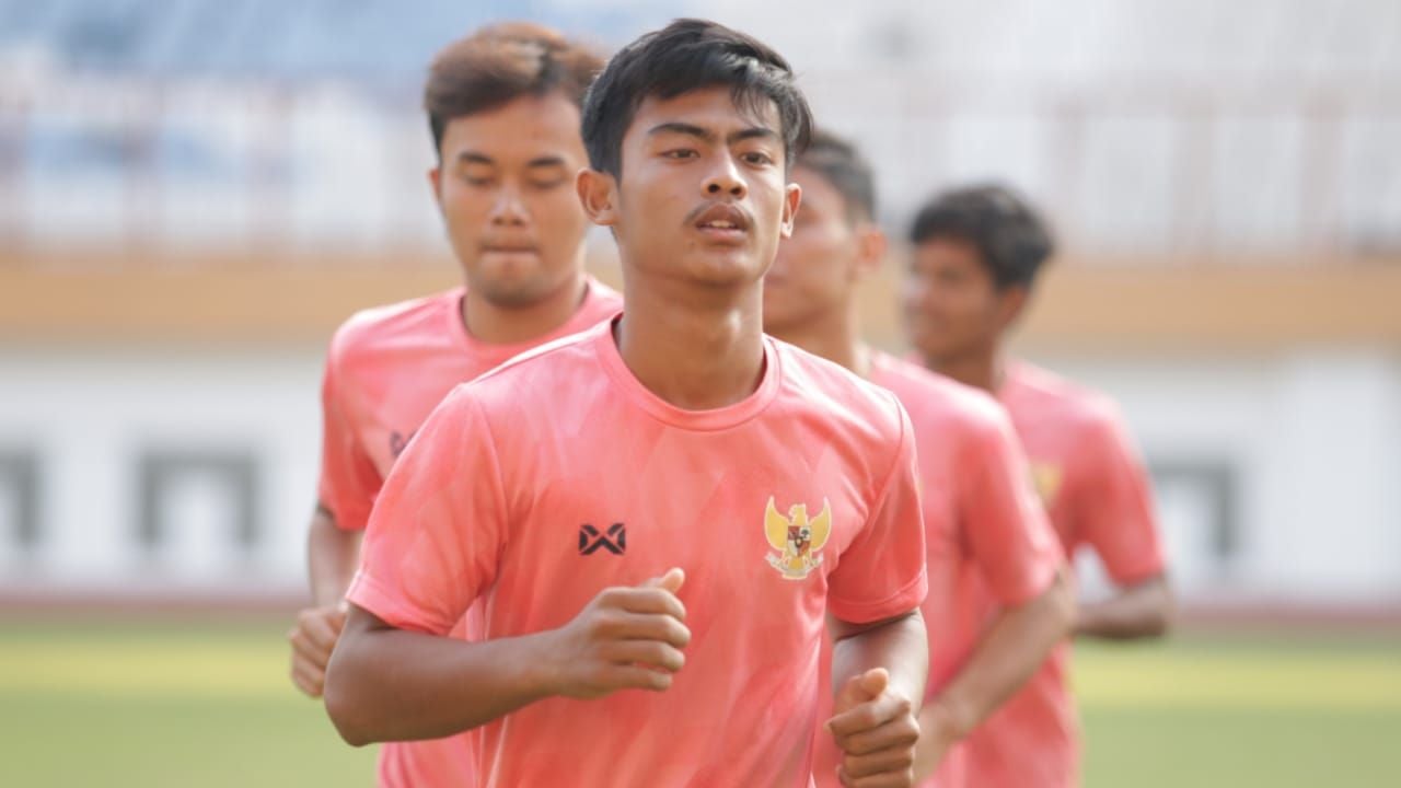 Bek kiri timnas Indonesia U-19, Pratam Arhan, baru saja dipercaya Shin Tae-yong untuk menjadi kapten saat laga kontra Makedonia Utara. Copyright: © Dok Pribadi Arhan.