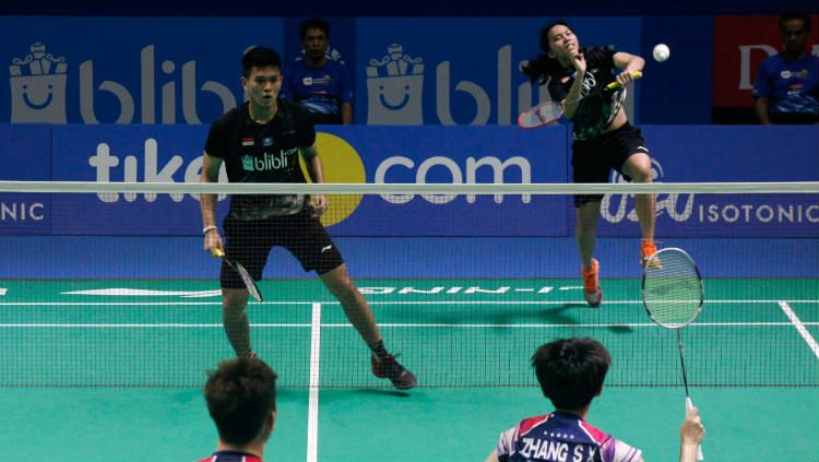 Pebulutangkis debutan Pelatnas Utama Adnan Maulana/Mychelle Crhystine akan menjadi salah satu kuda hitam di sektor ganda campuran PBSI Home Tournament. Copyright: © Badminton Indonesia