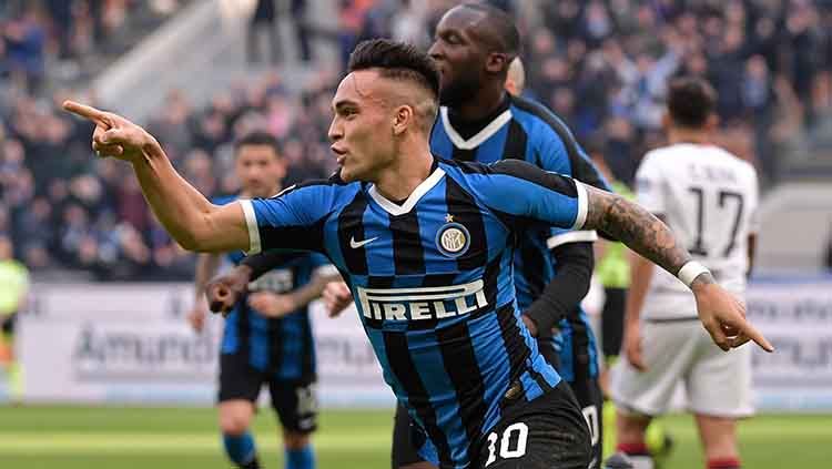 Klub raksasa Liga Inggris, Manchester City memiliki peluang yang lebih besar untuk medapatkan striker Inter Milan, Lautaro Martinez. Copyright: © Inter/Getty Images