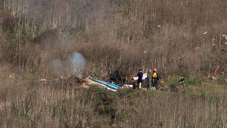 1 keluarga yang terdiri dari 3 orang turut meninggal dunia dalam kecelakaan helikopter yang menewaskan Kobe Bryant Copyright: © gettyimages.com