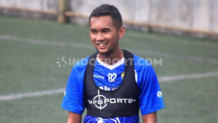 Beni Oktovianto belum lama bergabung dengan Persib Bandung, meski begitu ia mengaku nyaman berada di dalam tim berjuluk Maung Bandung ini. Copyright: © Arif Rahman/INDOSPORT