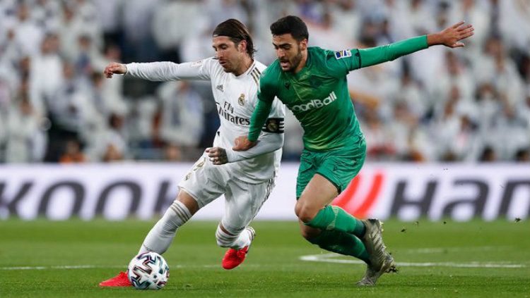 Real Madrid resmi tersingkir dari babak perempatfinal Copa del Rey setelah mereka dipecundangi oleh Real Sociedad dengan pertandingan yang berkahir 4-3. Copyright: © twitter.com/realmadriden