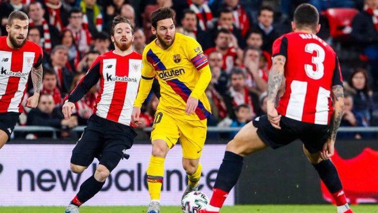 Aksi Lionel Messi di laga perempatfinal Copa del Rey Athletic Bilbao vs Barcelona, Jumat (07/02/20). Copyright: © twitter.com/fcbarcelona